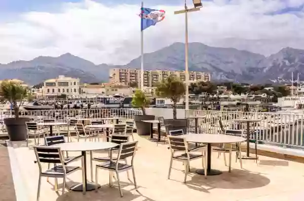 Repas de groupe - Séminaire Marseille - Mariage Marseille - Privatisation restaurant Marseille - Le Yachting - Restaurant Marseille La Pointe Rouge - Restaurant avec vue panoramique Marseille